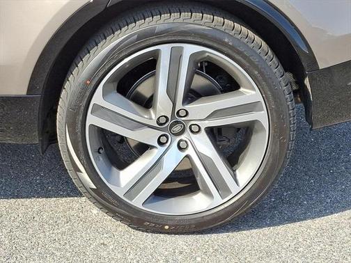 2025 Land Rover Discovery P360 Metropolitan Edition
