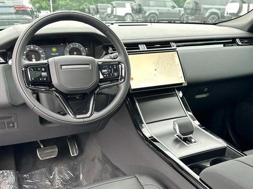 2026 Land Rover Range Rover Velar P400 Dynamic SE