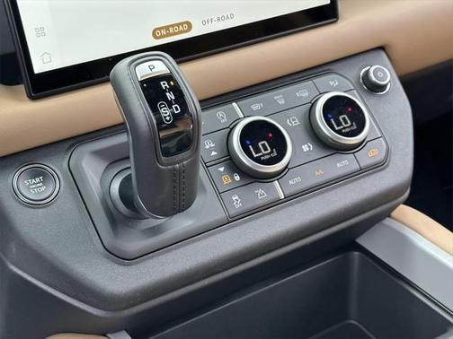 2025 Land Rover Defender 110 P400 X