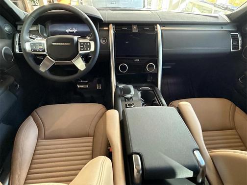 2026 Land Rover Discovery Gemini Edition