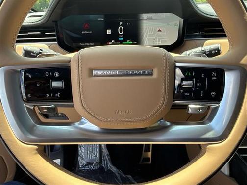 2025 Land Rover Range Rover P550e SE