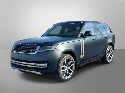 2025 Land Rover Range Rover P550e SE
