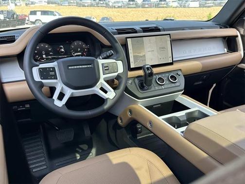 2025 Land Rover Defender 110 P400 X-Dynamic SE