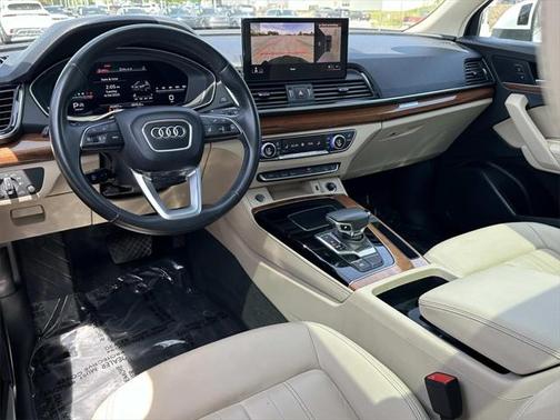 2022 Audi Q5 45 S line Premium Plus