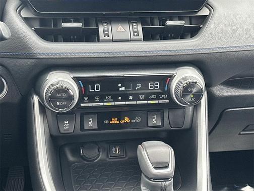 2023 Toyota RAV4 Hybrid SE