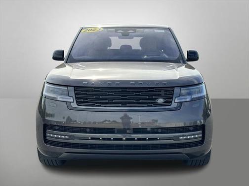 2023 Land Rover Range Rover P400 SE