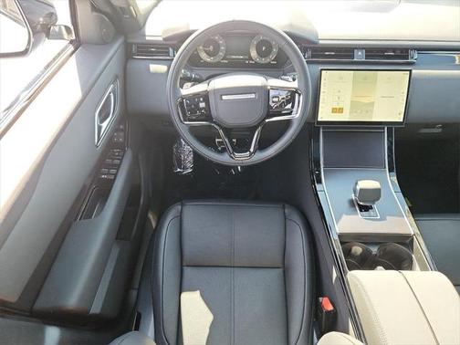 2026 Land Rover Range Rover Velar P250 SE R-Dynamic