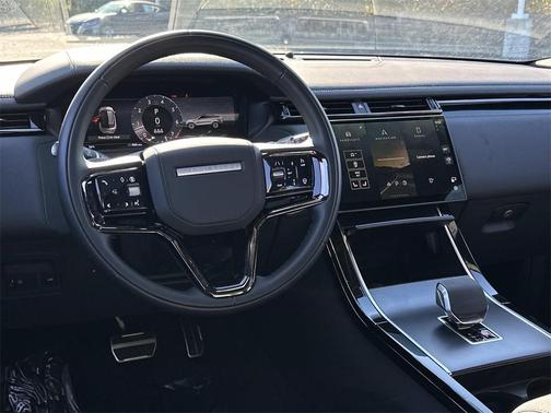 2026 Land Rover Range Rover Velar P250 SE R-Dynamic