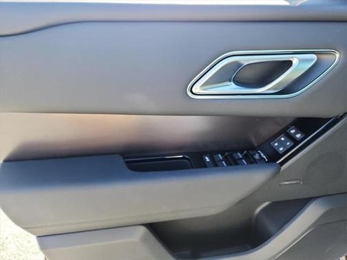 2026 Land Rover Range Rover Velar P250 SE R-Dynamic