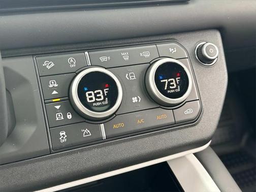 2025 Land Rover Defender 110 P500 X-Dynamic SE