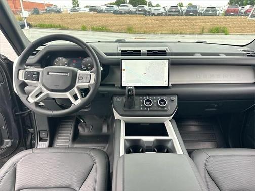 2025 Land Rover Defender 110 P500 X-Dynamic SE