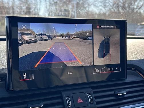 2023 Audi Q5 45 S line Prestige