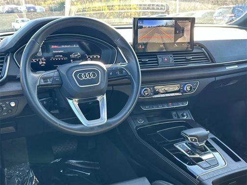 2023 Audi Q5 45 S line Prestige
