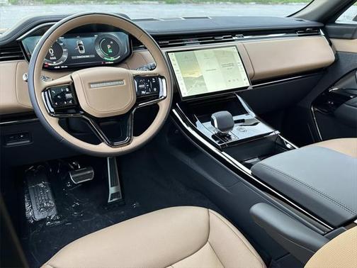 2025 Land Rover Range Rover Sport SE