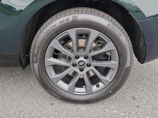 2025 Land Rover Range Rover Sport SE