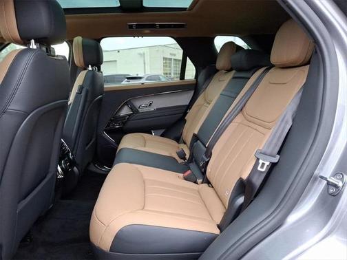 2025 Land Rover Range Rover Sport SE
