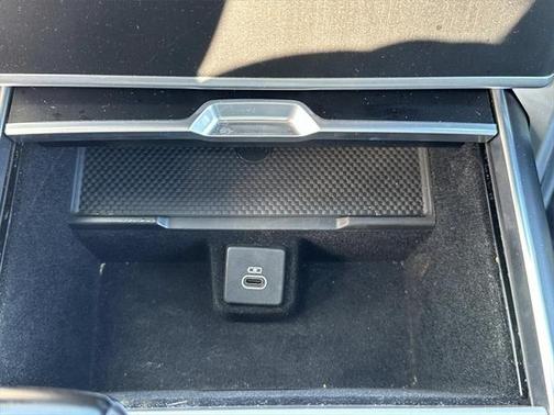 2024 Land Rover Range Rover P615 SV