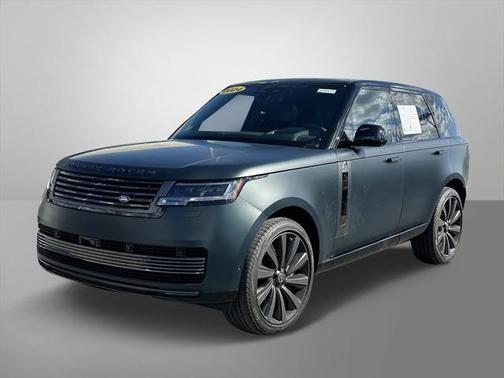 2024 Land Rover Range Rover P615 SV