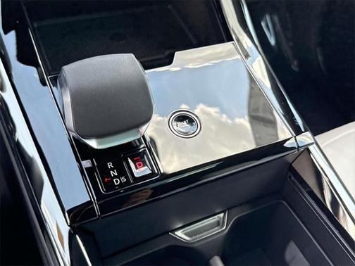 2025 Land Rover Range Rover Sport P360 S