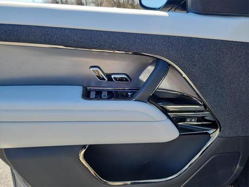 2025 Land Rover Range Rover Sport P360 S