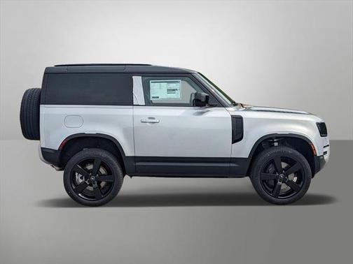 2023 Land Rover Defender 90 SE