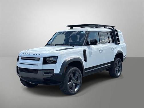 2025 Land Rover Defender 130 P400 Outbound