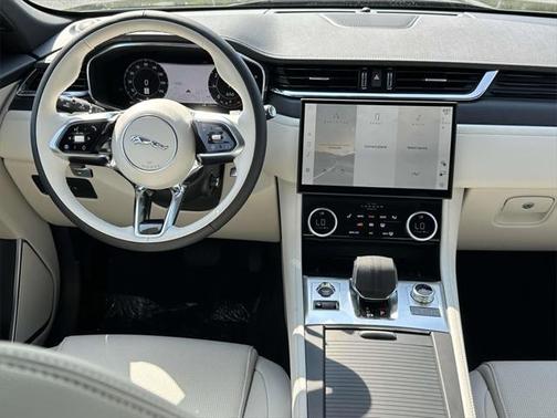 2025 Jaguar F-PACE R-Dynamic S P250 AWD Automatic