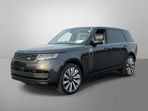 2025 Land Rover Range Rover P615 SV