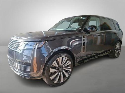 2025 Land Rover Range Rover P615 SV