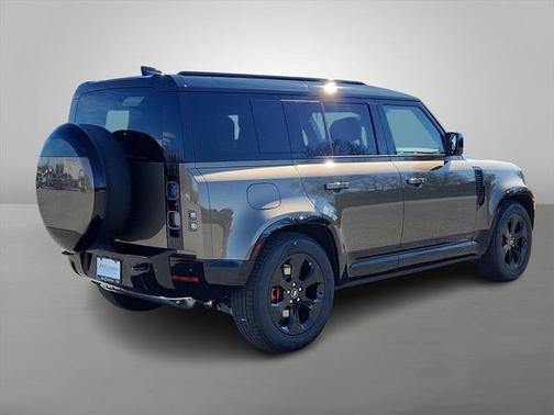 2025 Land Rover Defender 110 P400 X