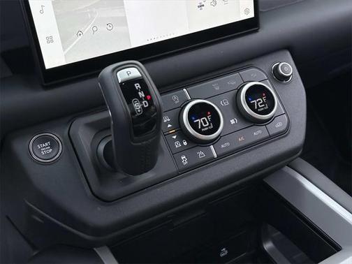2025 Land Rover Defender 110 P400 X