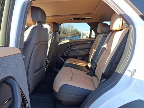 2025 Land Rover Range Rover Sport SE