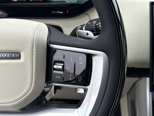 2026 Land Rover Range Rover P400 SE