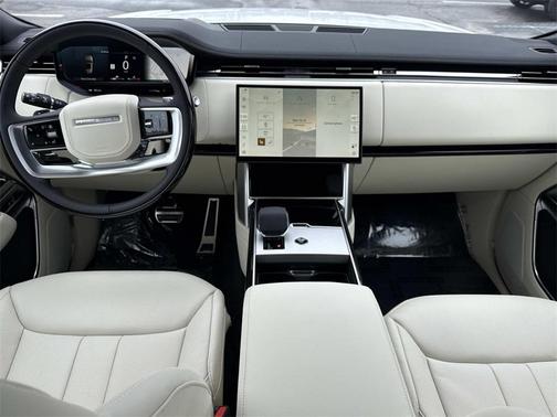 2026 Land Rover Range Rover P400 SE