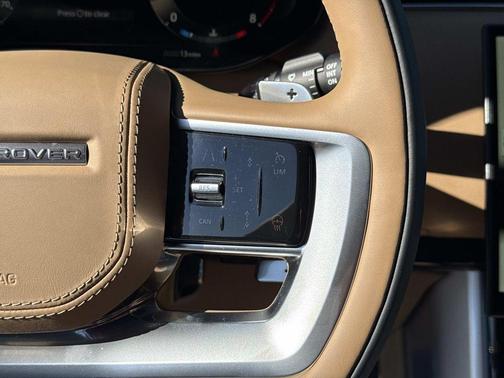 2026 Land Rover Range Rover P530 SE 7 Seat