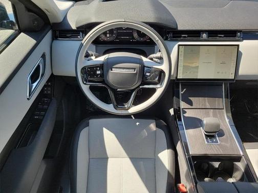 2025 Land Rover Range Rover Velar P400 Dynamic SE