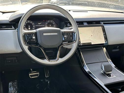 2025 Land Rover Range Rover Velar P400 Dynamic SE