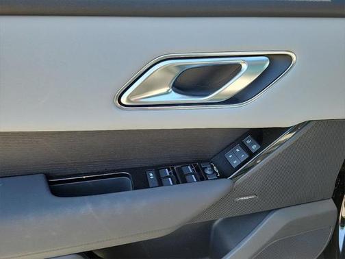 2025 Land Rover Range Rover Velar P400 Dynamic SE