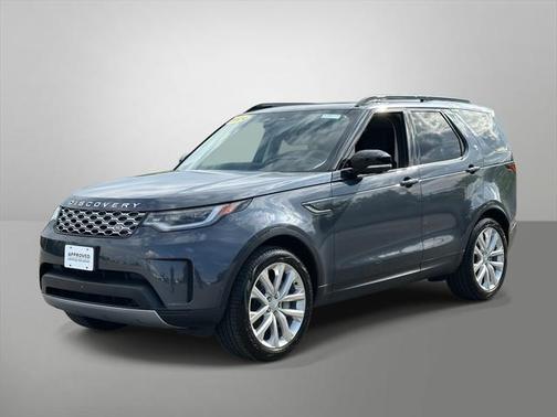 2024 Land Rover Discovery P300 S