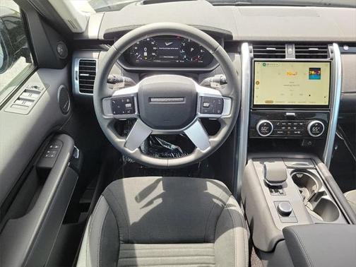 2024 Land Rover Discovery P300 S