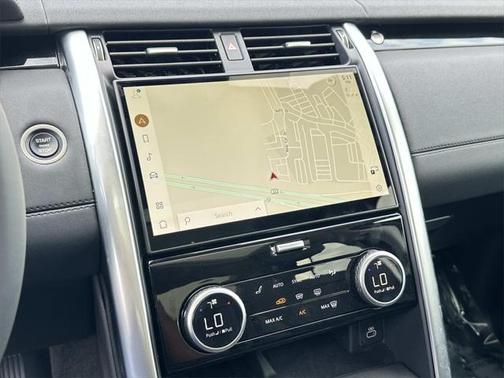 2024 Land Rover Discovery P300 S