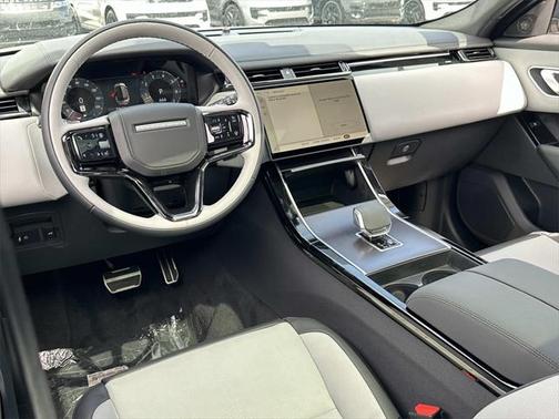2026 Land Rover Range Rover Velar P400 Dynamic SE