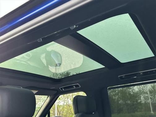2025 Land Rover Range Rover P530 SE 7 Seat