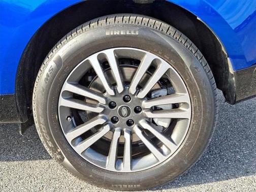 2025 Land Rover Range Rover P530 SE 7 Seat