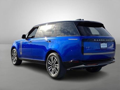 2025 Land Rover Range Rover P530 SE 7 Seat