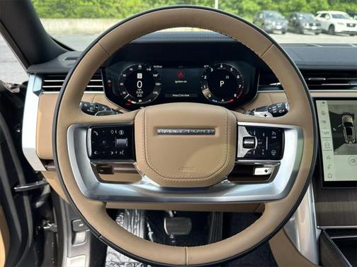 2025 Land Rover Range Rover P530 SE 7 Seat
