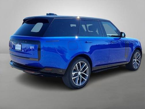 2025 Land Rover Range Rover P550e SE