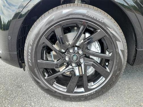 2024 Land Rover Discovery P300 Dynamic SE