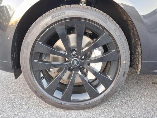 2025 Land Rover Range Rover Sport SE
