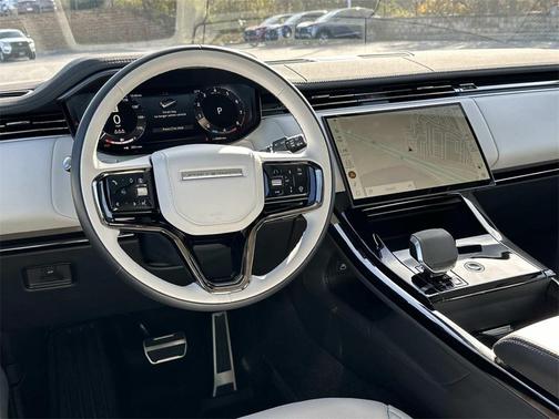 2025 Land Rover Range Rover Sport SE